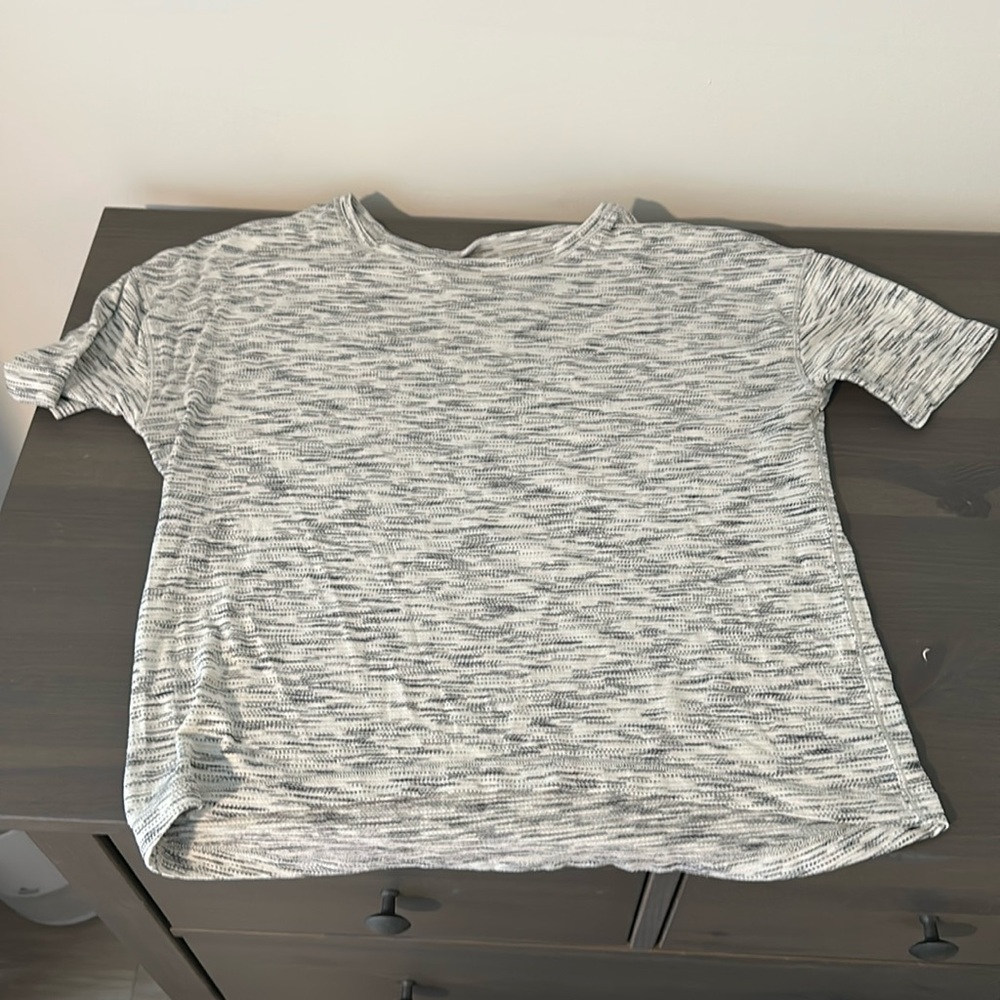 Lululemon workout top